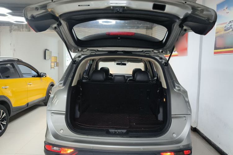 Used Dongfeng Fengon 580 2017 1.5T CVT Comfort Model Trunk