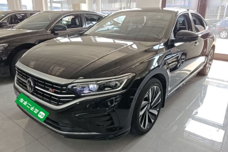 Used Volkswagen Passat 2023 Facelift 330TSI Luxury Edition