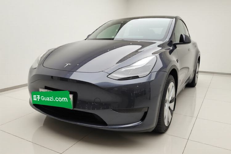 Used Tesla Model Y 2022 Long-Range All-Wheel-Drive Version