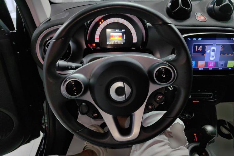 Used smart fortwo 2016 1.0L 52 kW Convertible Passion Edition
