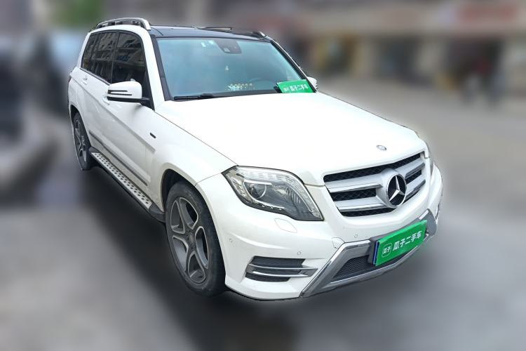 Used Mercedes-Benz GLK-Class 2015 GLK 300 4MATIC Fashion Edition Ultimate Version Front Right 45 Deg