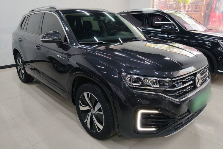 Used Volkswagen Tayron GTE Plug-in Hybrid 2020 1.4T Luxury Model Front Right 45 Deg