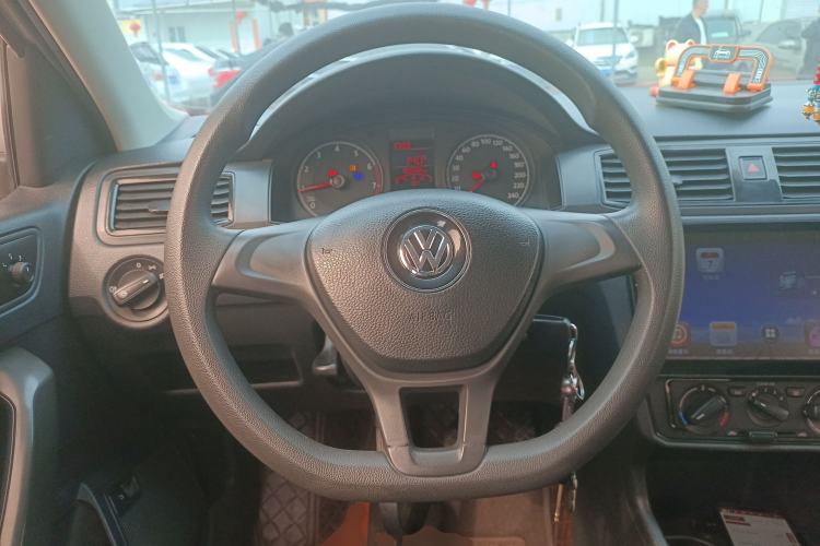 Used Volkswagen Santana 2016 1.6L Manual Fashion Edition Steering Wheel