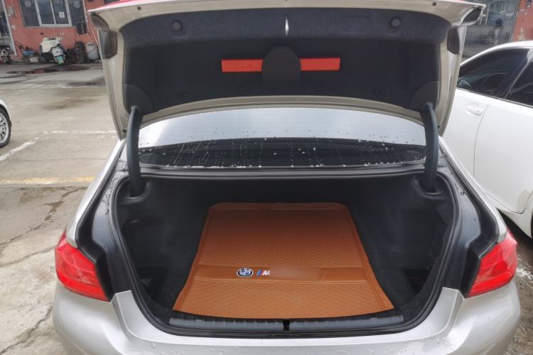 Used BMW 5 Series 2018 525Li Luxury Package