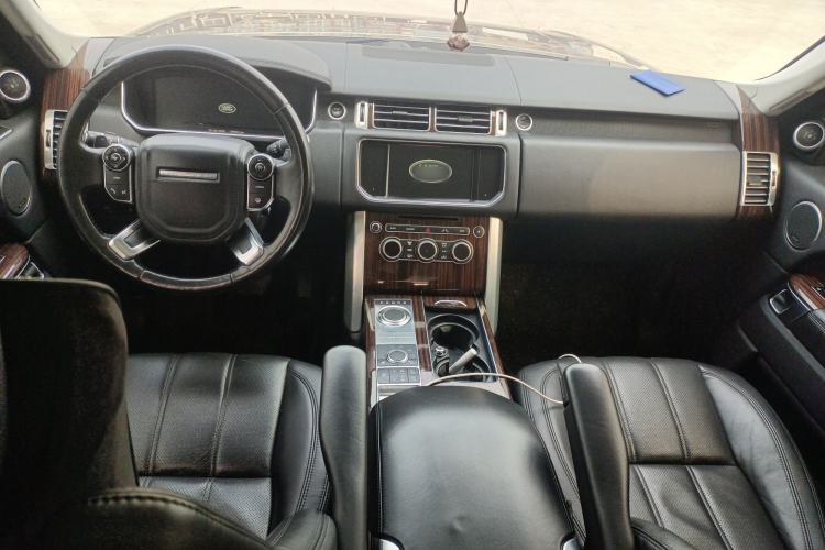 Used Land Rover Range 2015 3.0 SC V6 Vogue Center Console