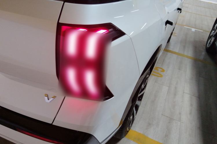 Used AION V 2024 Aion Tyrannosaurus 650 LiDAR Edition
