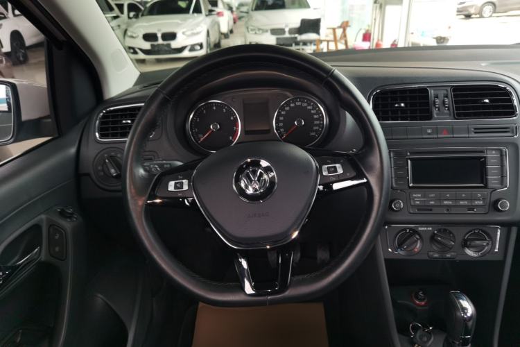 Used Volkswagen Polo 2016 1.6L Automatic Comfort Model Steering Wheel