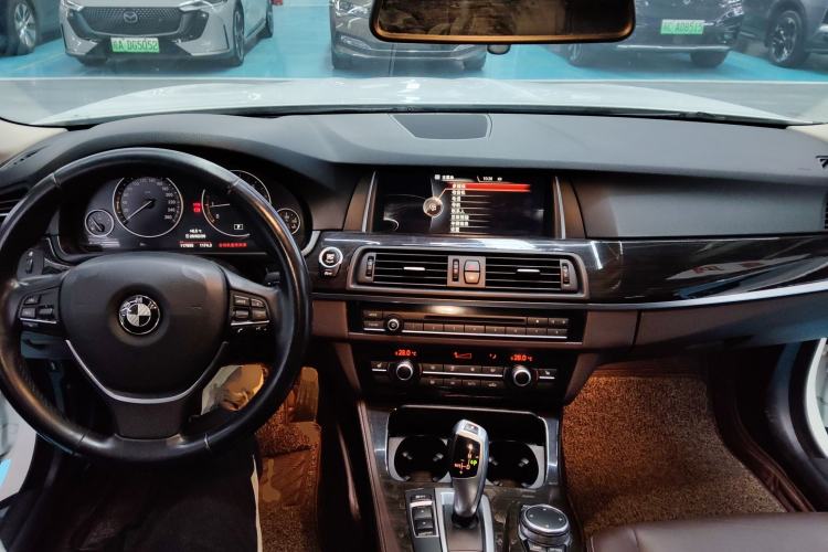 Used BMW 5 Series 2014 525Li Luxury Design Package