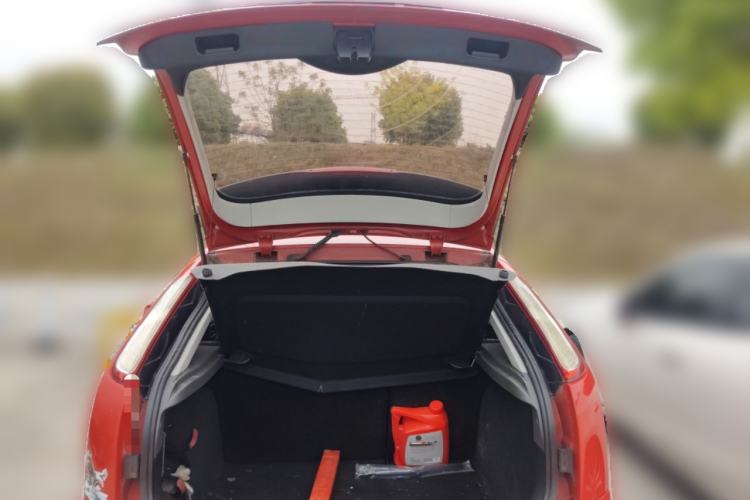 Used Ford Focus 2013 Hatchback Classic 1.8L Automatic Base Model Trunk