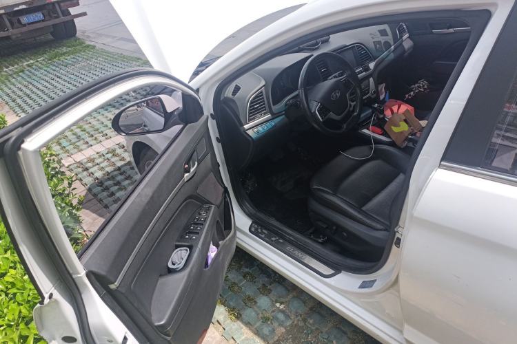 Used Hyundai Elantra (6th Generation / Lingdong) 2016 1.6L Automatic ZhiXuan · Luxury Version Driver Seat