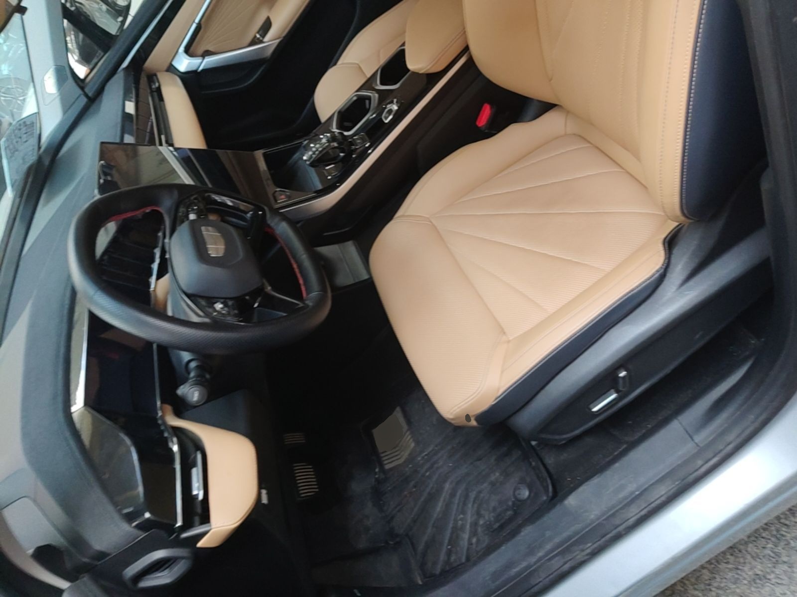 Geely Auto FX11 2023 1.5TD DCT Prestige Edition — снимка 17