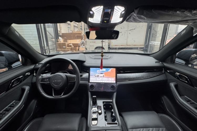 Used Lynk & Co 09 2021 2.0T Halo Six-Seater
