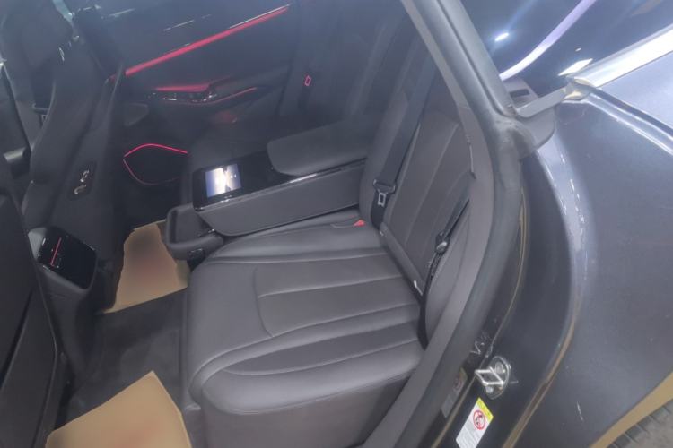 Used Denza Z9 2024 1100 km All-Wheel-Drive Ultra Version