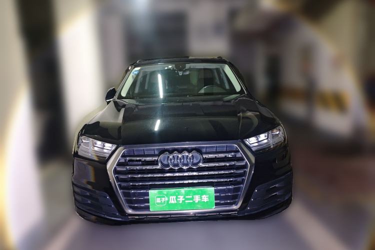 Used Audi Q7  Front
