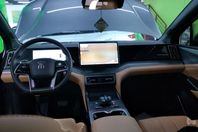 Used BYD Song L DM-i 2024 112 km Leading Edition Center Console