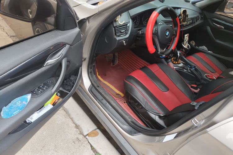 Used BMW X1 2015 sDrive18i Leading Edition
