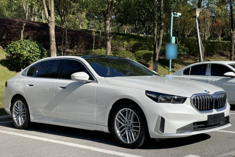 Used BMW 5 Series 2025 525Li Luxury Package