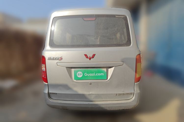 Used Wuling Zhiguang 2015 1.2L S Standard Model LSI
