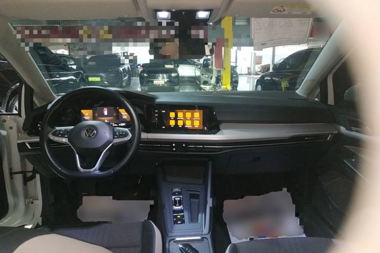 Used Volkswagen Golf 2021 280TSI DSG Pro Center Console