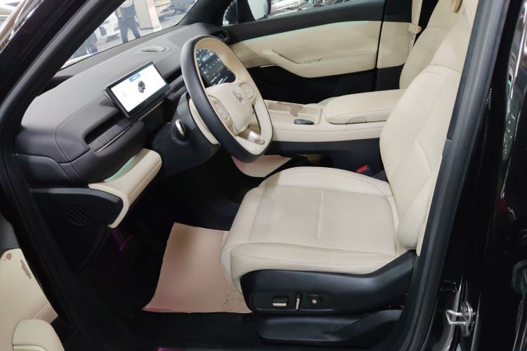 Used Nio ES6 2023 75 kWh
