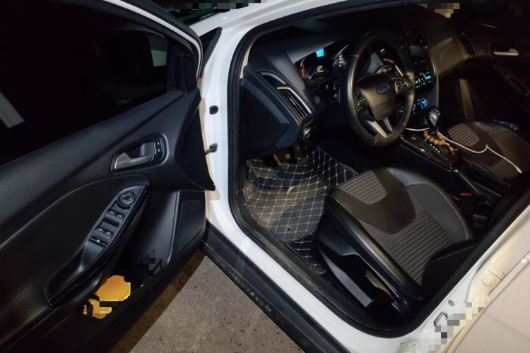 Used Ford Focus 2018 Sedan Classic 1.6L Automatic Trendy SmartDrive Edition
