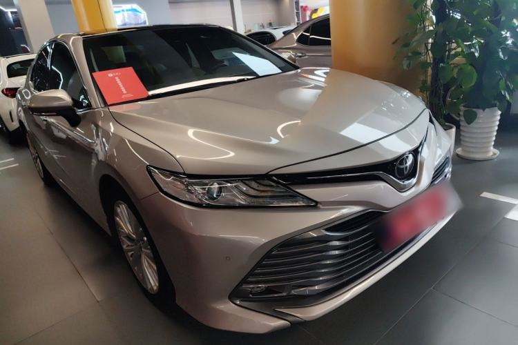Used Toyota Camry 2019 2.5G Luxury Edition China VI Standard Front Right 45 Deg