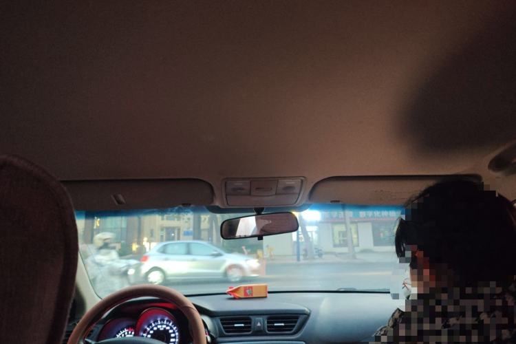 Used Kia K2 2015 Sedan 1.4L Automatic GLS Headliner