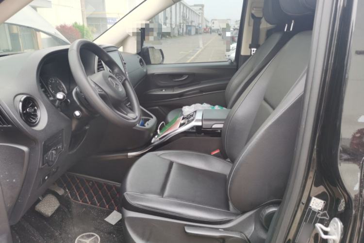 Used Mercedes-Benz Vito 2021 2.0T Elite Version 7 Seats Left Front Seat