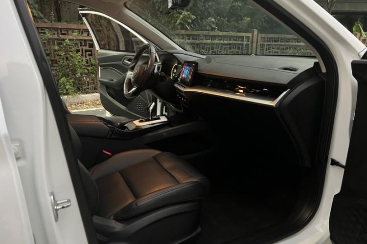 Used MG 5 2021 Revised 300TGI DCT Qingshè Luxurious Enjoyment Edition