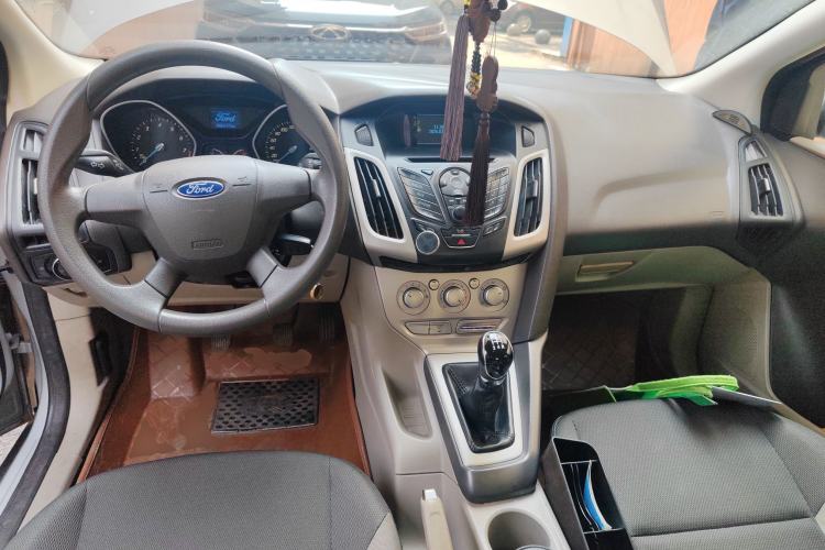Used Ford Focus 2012 Sedan 1.6L Manual Comfort Model