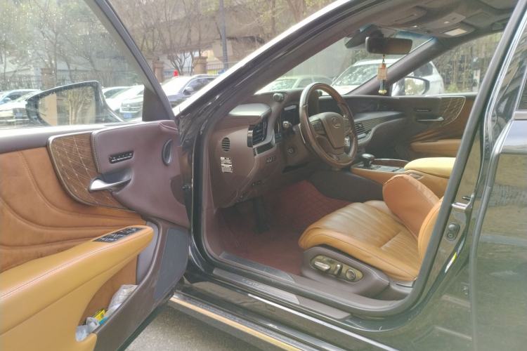 Used Lexus LS 2018 500h Executive Edition China V Standard
