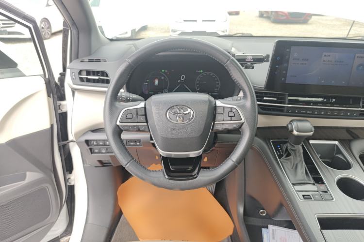 Used Toyota SIENNA 2021 2.5L Hybrid Ultimate Edition Steering Wheel
