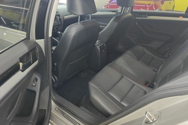 Used Volkswagen Sagitar 2017 1.6L Automatic Comfort Model Left Rear Seat