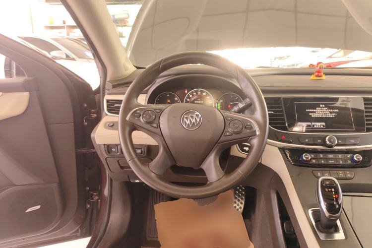 Used Buick LaCrosse 2016 30H Luxury Version Steering Wheel