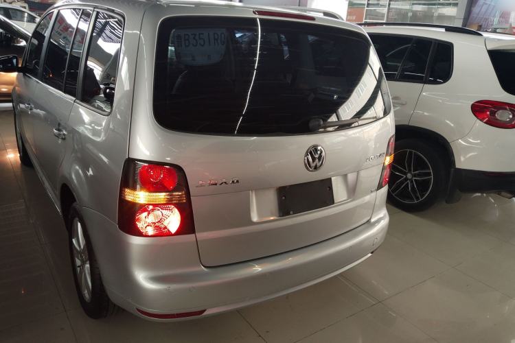 Used Volkswagen Touran 2015 1.4T DSG Comfort Edition 5 Seats Rear