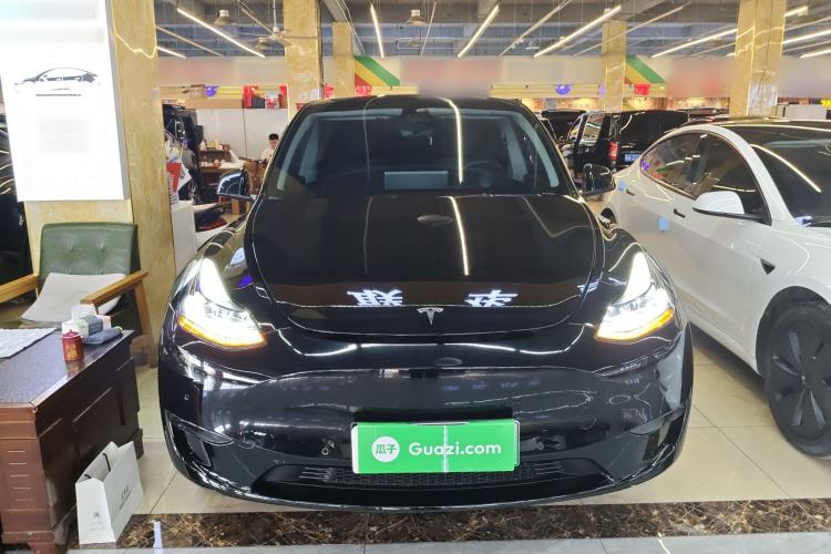 Used Tesla Model Y 2023 Long-Range All-Wheel-Drive Version