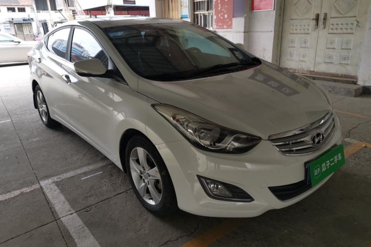 Used Hyundai Elantra (5th Generation / Langdong) 2013 1.6L Automatic Leading Model Front Right 45 Deg