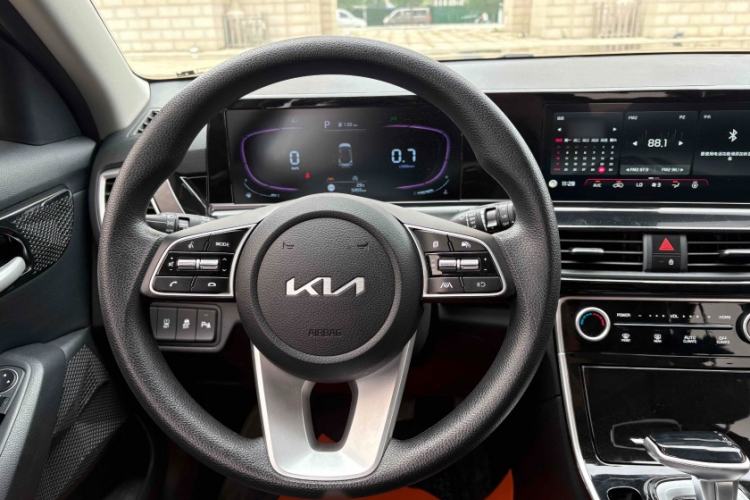 Used Kia Seltos 2023 1.5L CVT Luxury Edition
