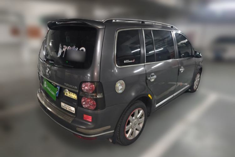 Used Volkswagen Touran 2011 1.4T Manual ZhiShang Edition 5-seater Rear Right 45 Deg