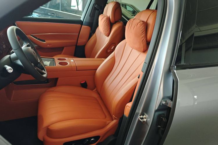 Used Hima AITO M8 2025 Extended-Range Ultra Version 53.4 kWh 5-Seater Edition Left Front Seat