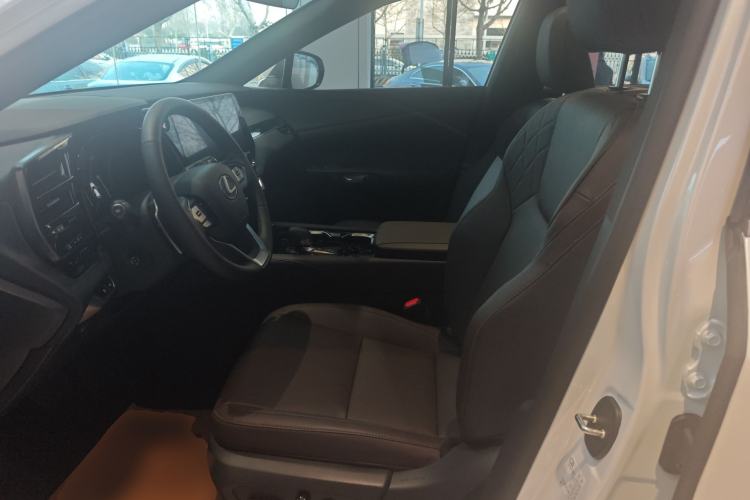 Used Lexus RX 2026 Model 350h Four-Wheel-Drive Chunxiang Edition
