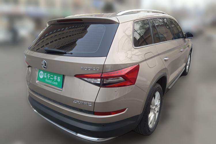 Used Skoda Kodiaq 2018 Facelifted TSI330 5-Seater Two-Wheel-Drive Luxury Enjoyment Edition Rear Right 45 Deg
