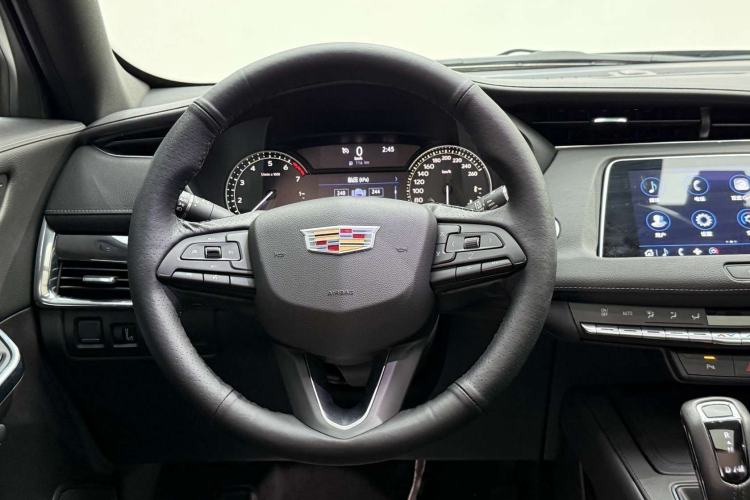 Used Cadillac XT4 2018 28T Two-Wheel Drive Tech Version