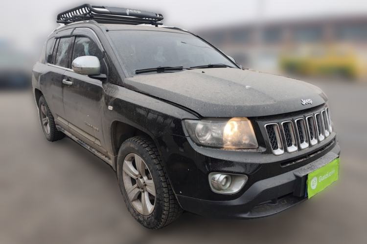 Used Jeep Compass 2013 2.0L two-wheel drive sport version
