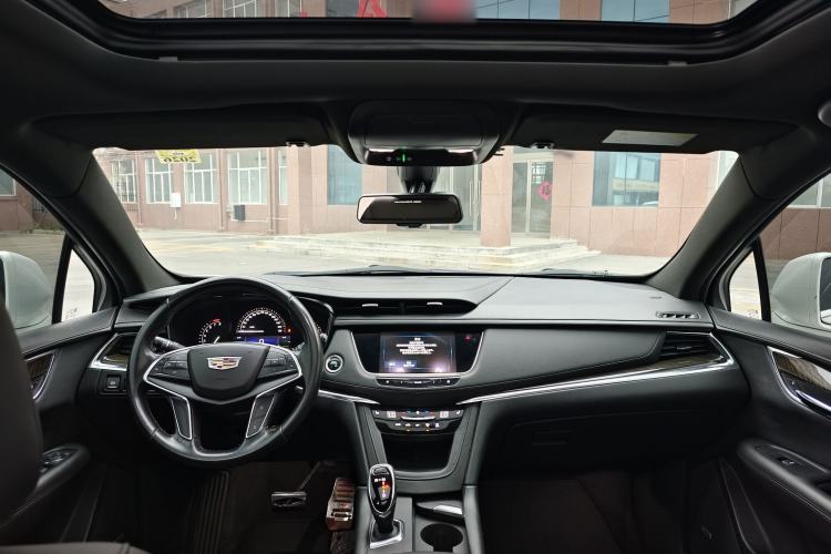 Used Cadillac XT5 2018 28E Four-Wheel Drive Tech Version
