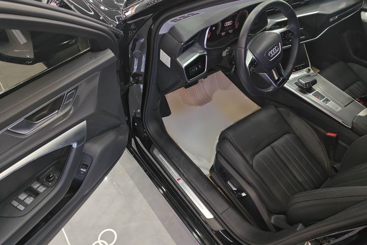 Used Audi A6L 2023 40 TFSI Luxury Dynamic Model
