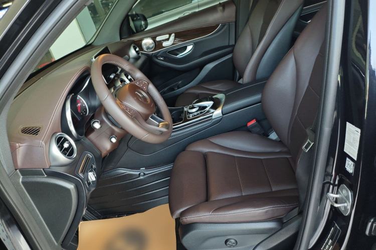 Used Mercedes-Benz GLC 2019 GLC 260 L 4MATIC Dynamic Model
