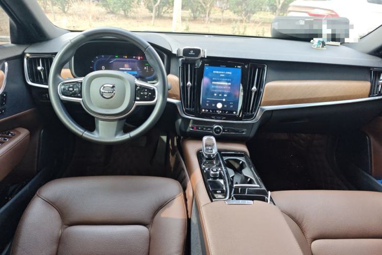 Used Volvo S90 New Energy 2022 T8 eDrive Hybrid Luxury Edition Center Console