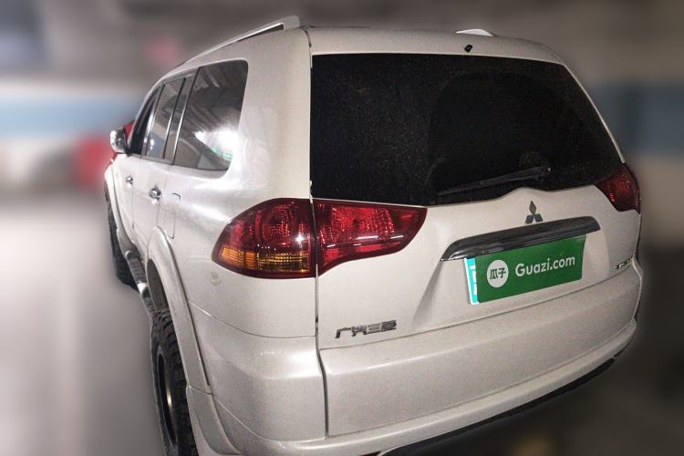 Used Mitsubishi Pajero Sport 2013 3.0L Automatic 4x4 Flagship Edition
