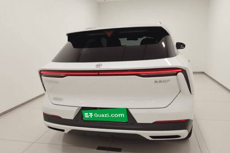 Used Venucia V DD-i 2023 110km iT Version Rear